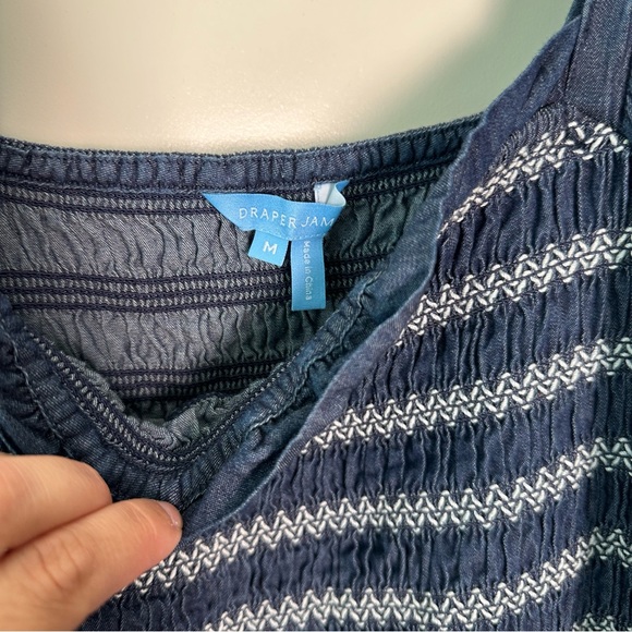 Draper James Deana Smocked Dress Chambray Dark Wash size M - Picture 6 of 8